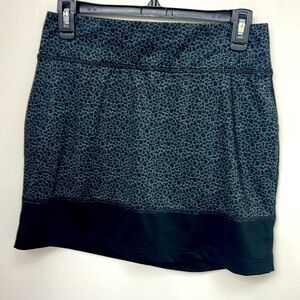 76. Columbia Whispering Lakes Skort Skirt, Black Gray Animal Active, UPF 50 Sz S